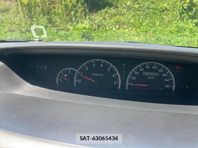 Toyota NOAH 2005-07 8367741-17