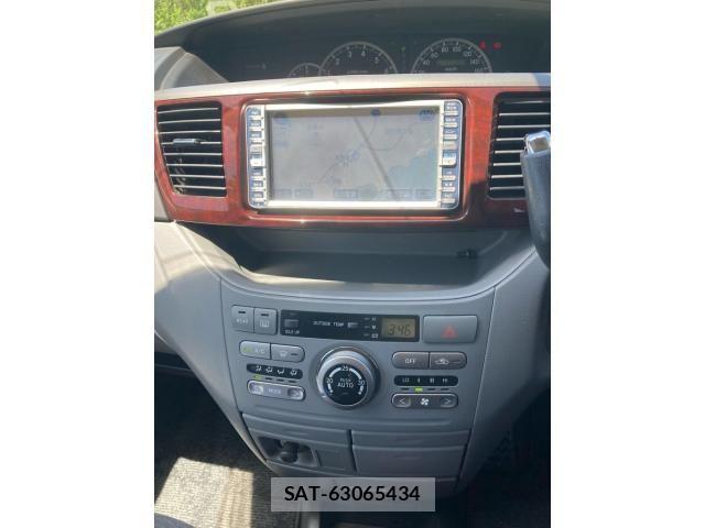 Toyota NOAH 2005-07 8367741-18