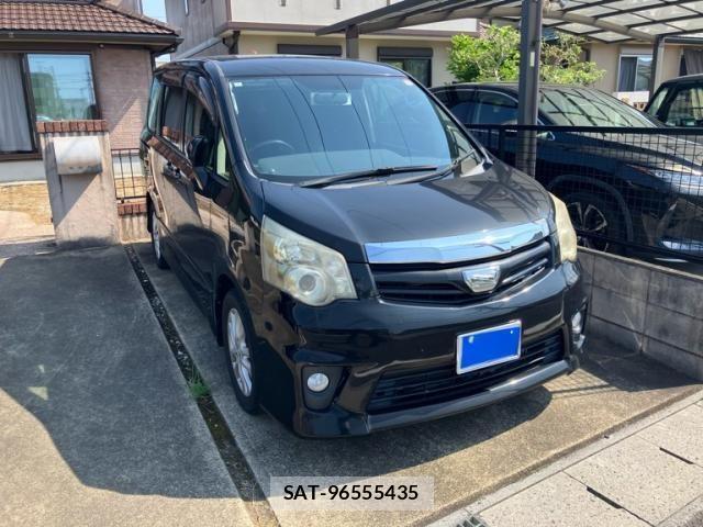 Toyota NOAH 2012-07 8367728-0