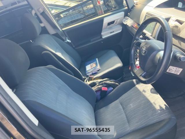 Toyota NOAH 2012-07 8367728-7