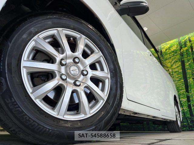 Toyota NOAH 2015-04 8367721-12