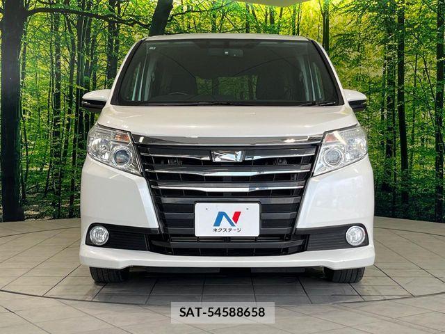 Toyota NOAH 2015-04 8367721-14