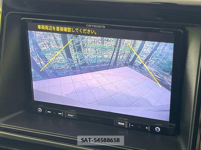 Toyota NOAH 2015-04 8367721-3