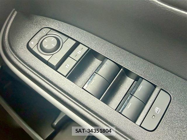 Toyota NOAH 2026-07 8367701-12