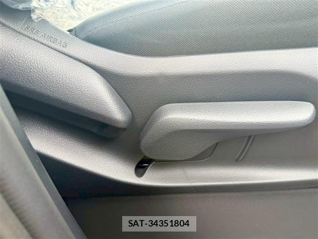 Toyota NOAH 2026-07 8367701-18