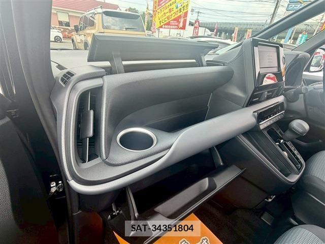 Toyota NOAH 2026-07 8367701-19