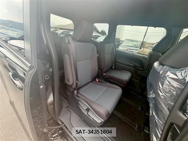 Toyota NOAH 2026-07 8367701-22