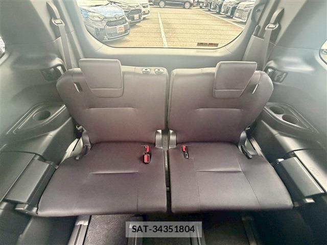 Toyota NOAH 2026-07 8367701-23