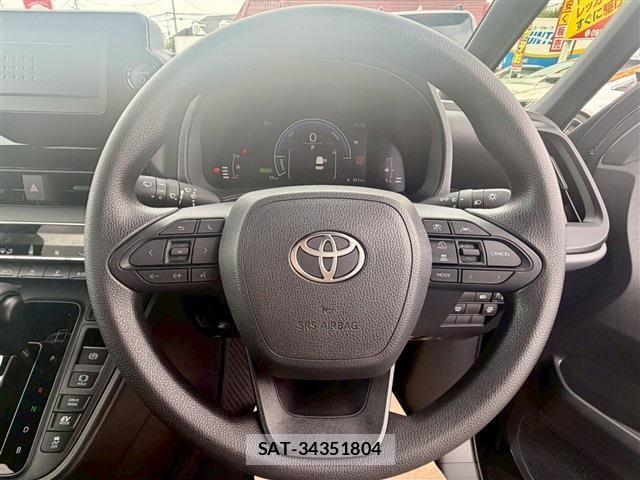 Toyota NOAH 2026-07 8367701-3