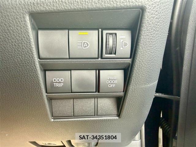 Toyota NOAH 2026-07 8367701-5