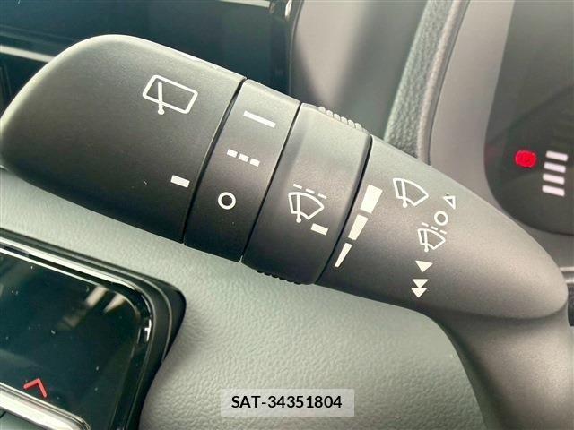 Toyota NOAH 2026-07 8367701-8