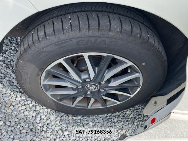 Toyota NOAH 2014-05 8367724-9