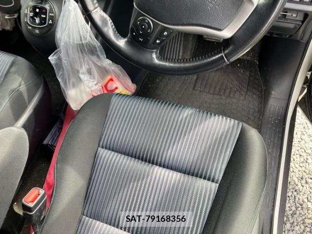 Toyota NOAH 2014-05 8367724-6