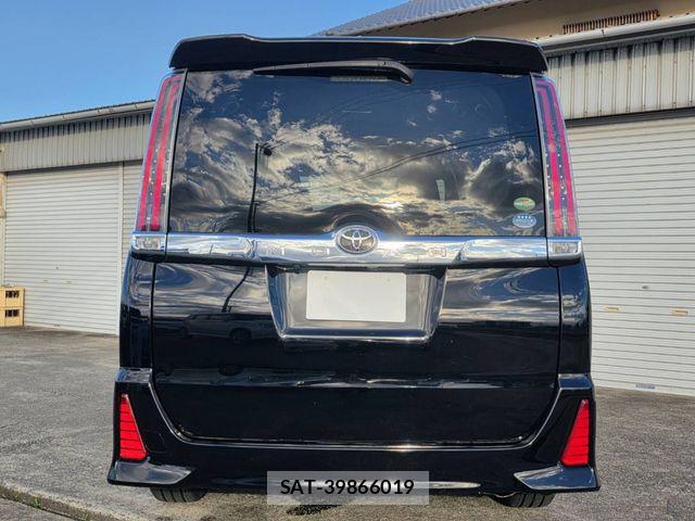 Toyota NOAH 2017-09 8367712-9