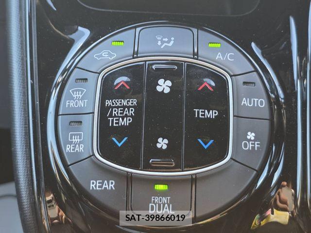 Toyota NOAH 2017-09 8367712-20