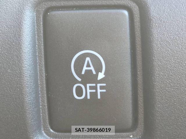 Toyota NOAH 2017-09 8367712-23