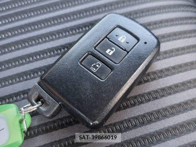Toyota NOAH 2017-09 8367712-28