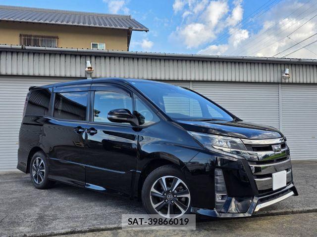 Toyota NOAH 2017-09 8367712-5