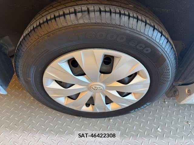 Toyota NOAH 2015-06 8367726-17