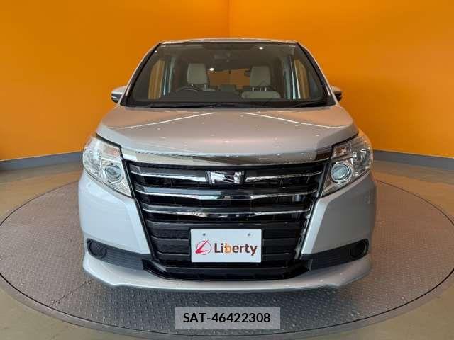 Toyota NOAH 2015-06 8367726-7