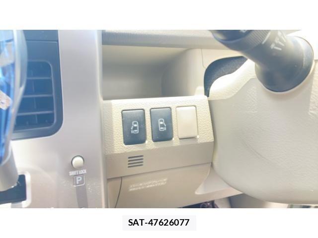 Toyota NOAH 2008-09 8367730-12