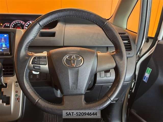 Toyota NOAH 2012-05 8367725-18