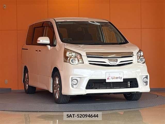 Toyota NOAH 2012-05 8367725-6