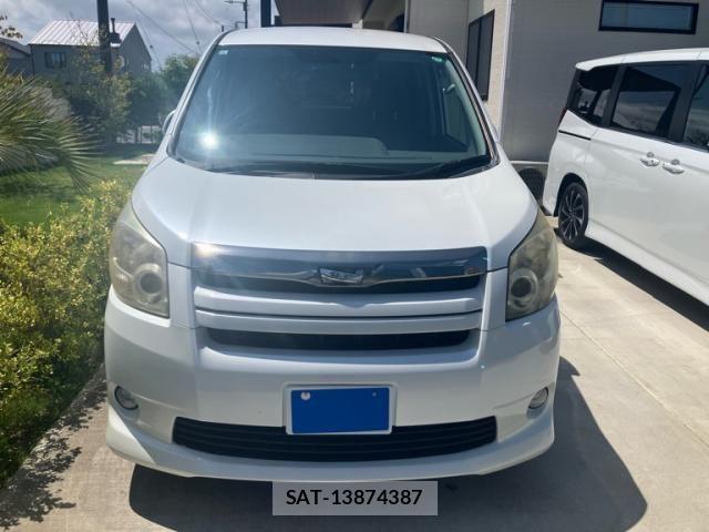 Toyota NOAH 2009-08 8371970-0