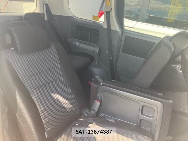 Toyota NOAH 2009-08 8371970-14