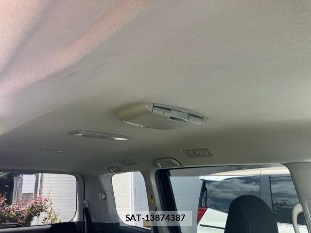 Toyota NOAH 2009-08 8371970-16