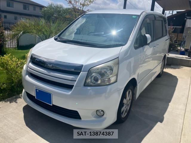 Toyota NOAH 2009-08 8371970-1