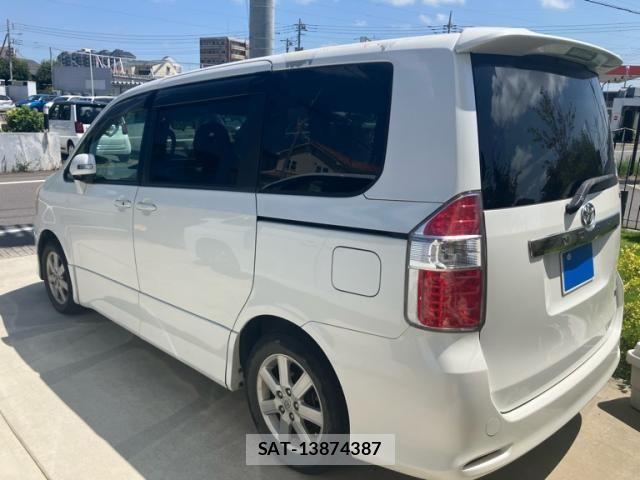 Toyota NOAH 2009-08 8371970-3