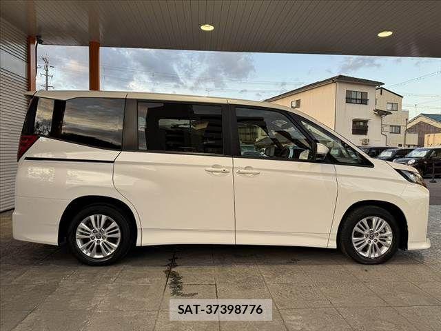 Toyota NOAH 2024-05 8371963-10