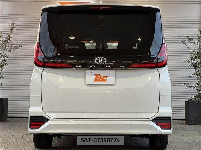 Toyota NOAH 2024-05 8371963-13