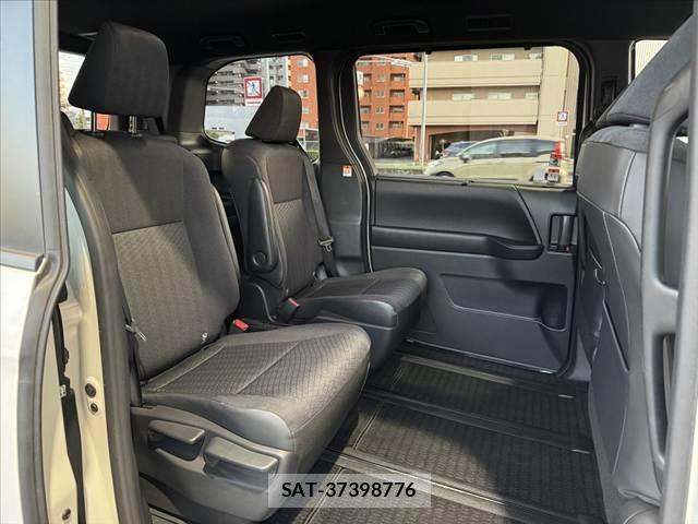 Toyota NOAH 2024-05 8371963-16