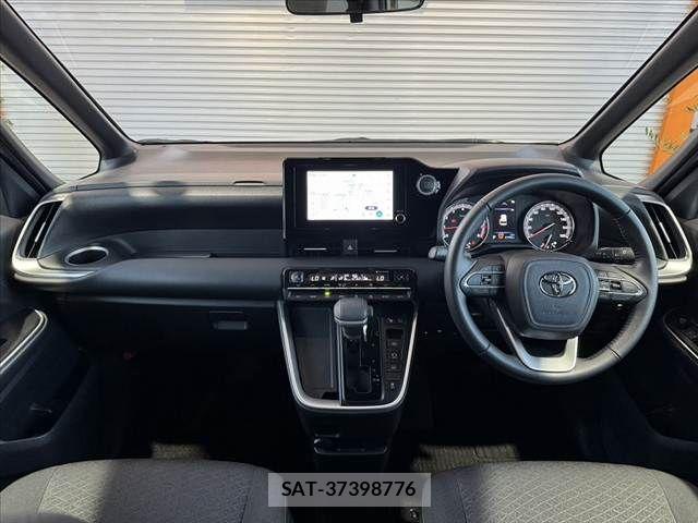 Toyota NOAH 2024-05 8371963-1