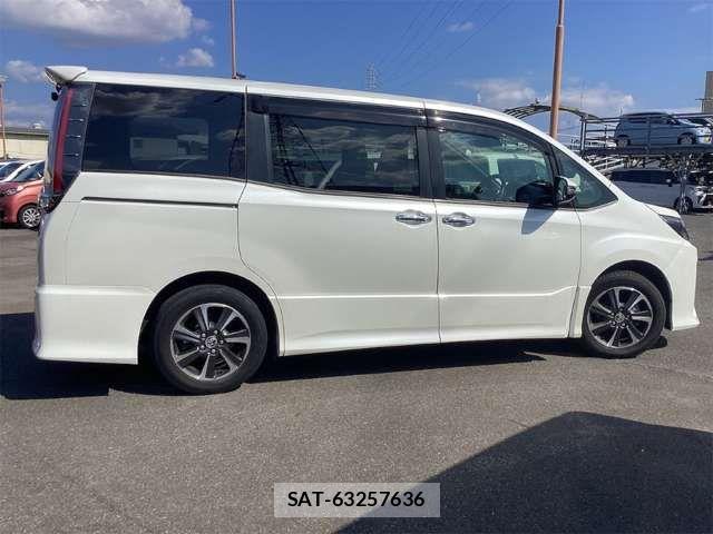 Toyota NOAH 2019-04 8371965-15