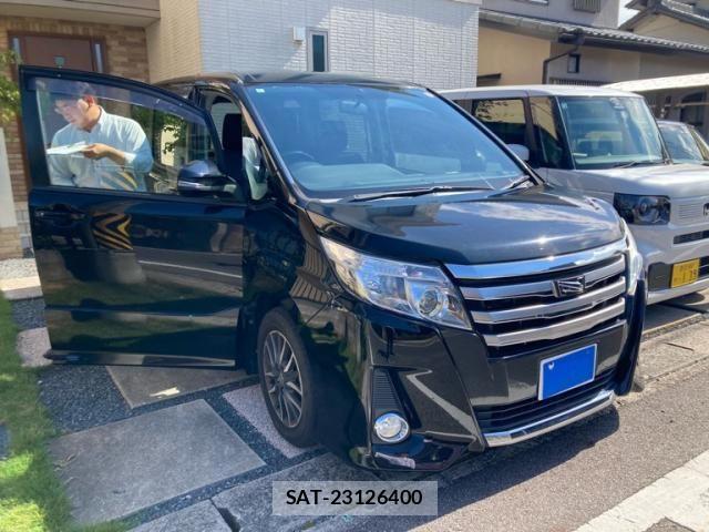 Toyota NOAH 2014-05 8371968-0