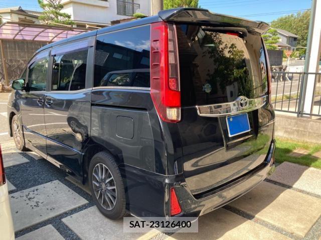 Toyota NOAH 2014-05 8371968-4
