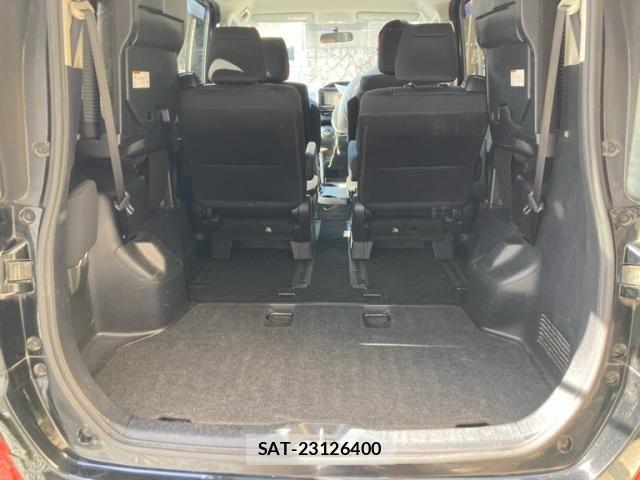 Toyota NOAH 2014-05 8371968-5