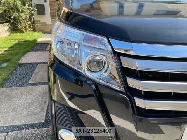 Toyota NOAH 2014-05 8371968-7