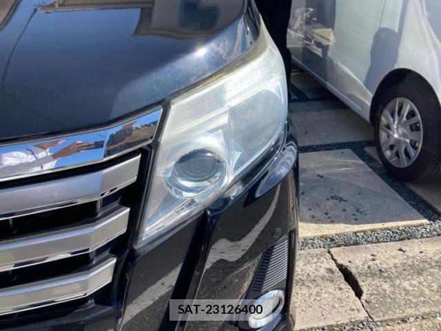 Toyota NOAH 2014-05 8371968-8