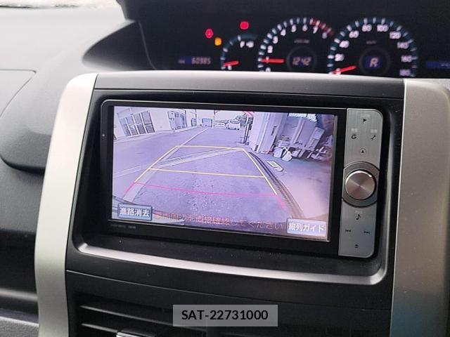 Toyota NOAH 2013-01 8371966-17