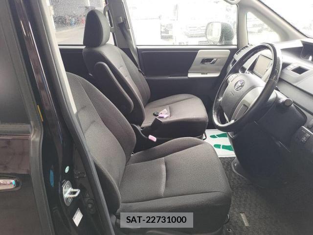 Toyota NOAH 2013-01 8371966-20