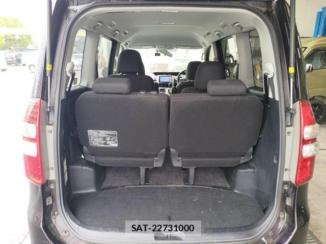 Toyota NOAH 2013-01 8371966-24