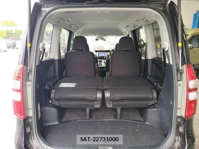 Toyota NOAH 2013-01 8371966-25