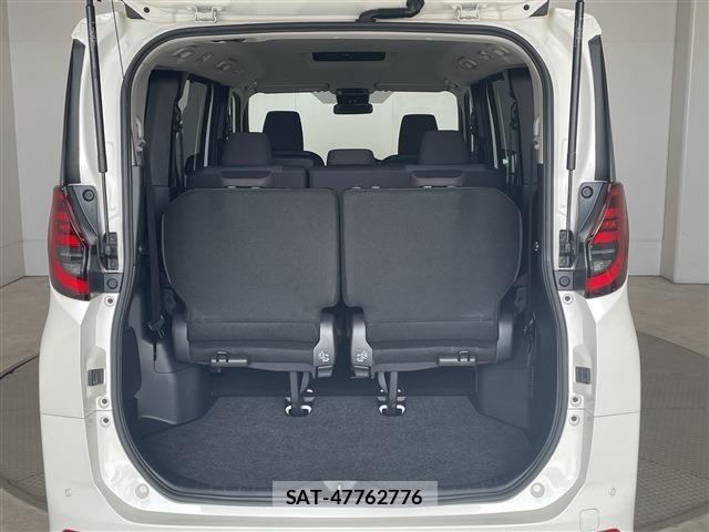 Toyota NOAH 2023-06 8371964-5