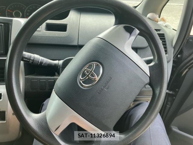 Toyota NOAH 2010-11 8414002-9