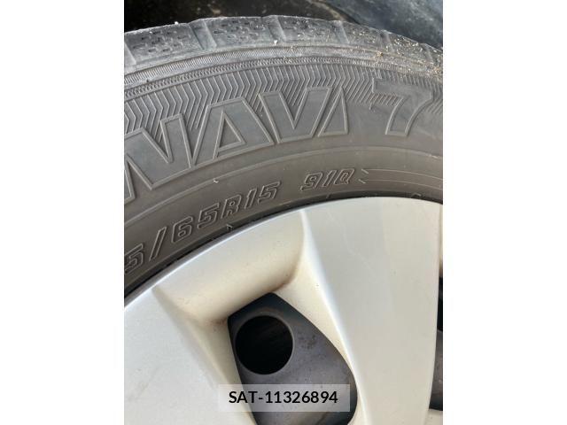 Toyota NOAH 2010-11 8414002-3