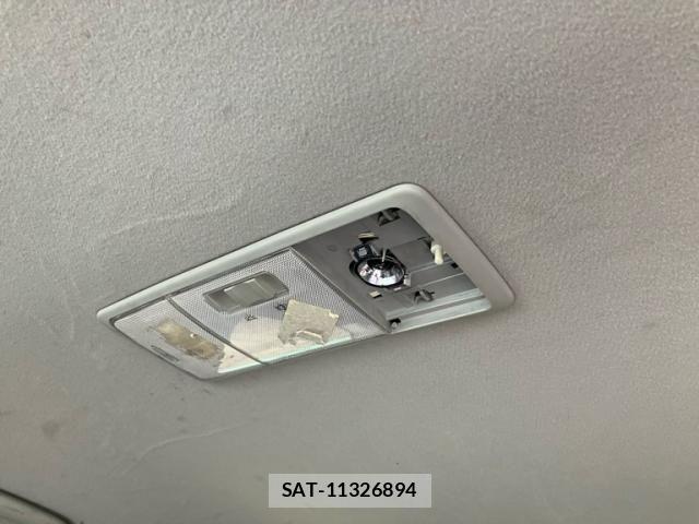 Toyota NOAH 2010-11 8414002-5